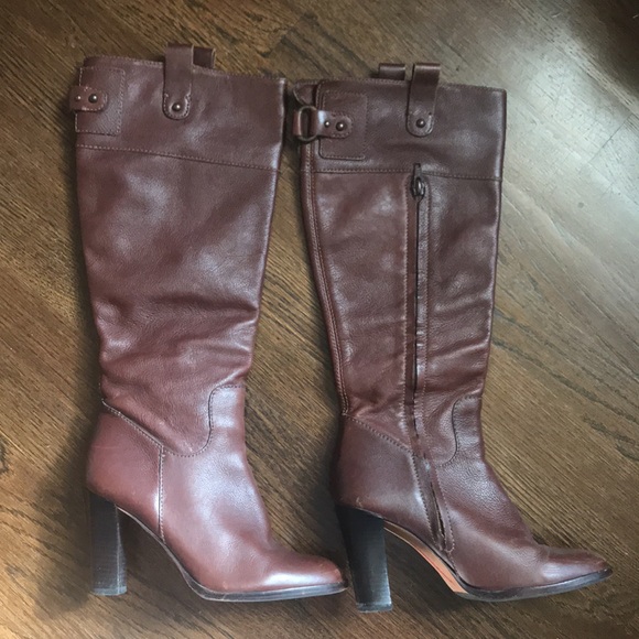 Banana Republic Heeled Leather Boots - Picture 2 of 12